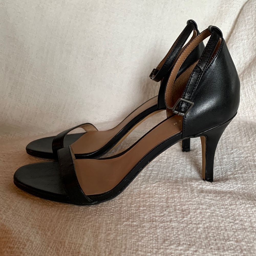 Halogen Black Leather Heel